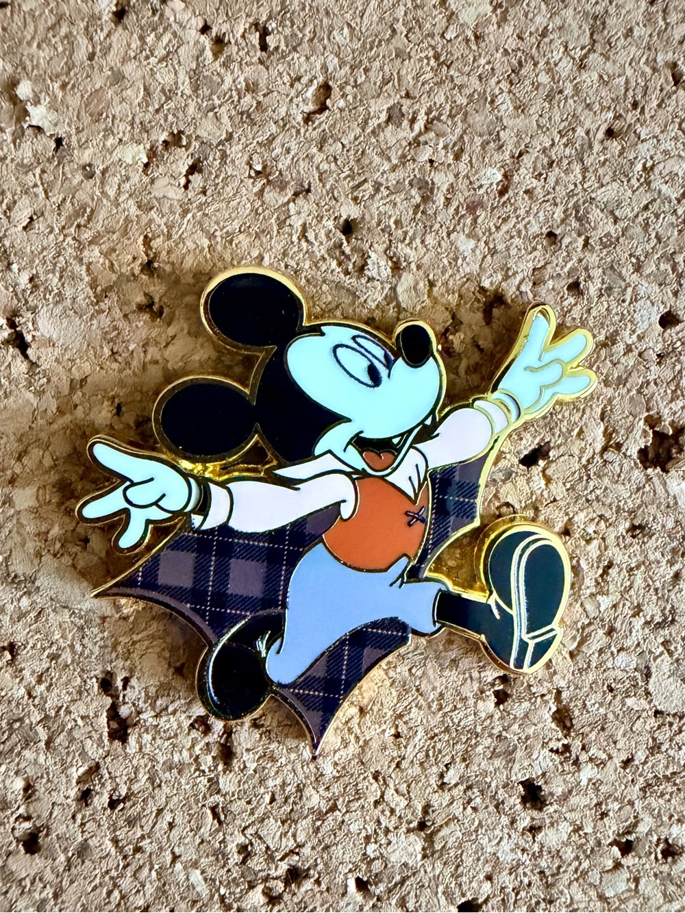 Disney Halloween Mickey and Friends Pink ala Mode Pin - Micky Mouse Vampire